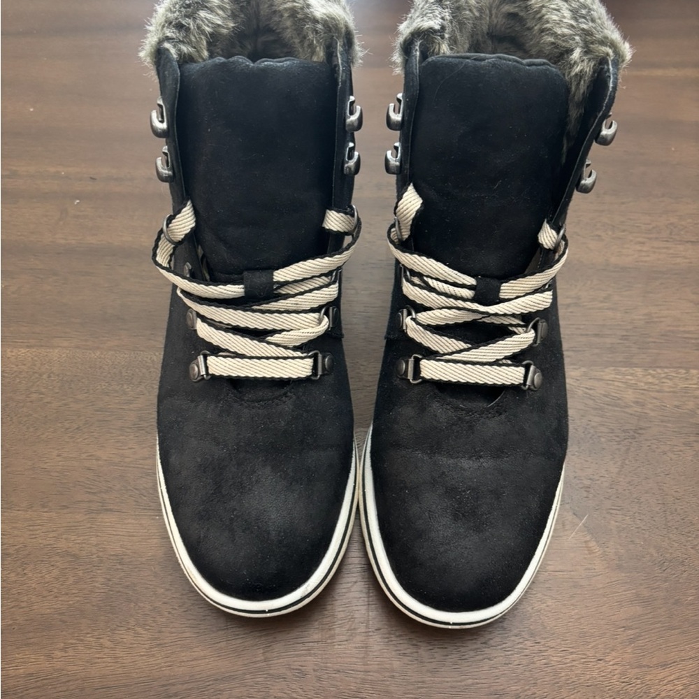 Women's Black Winter Boots